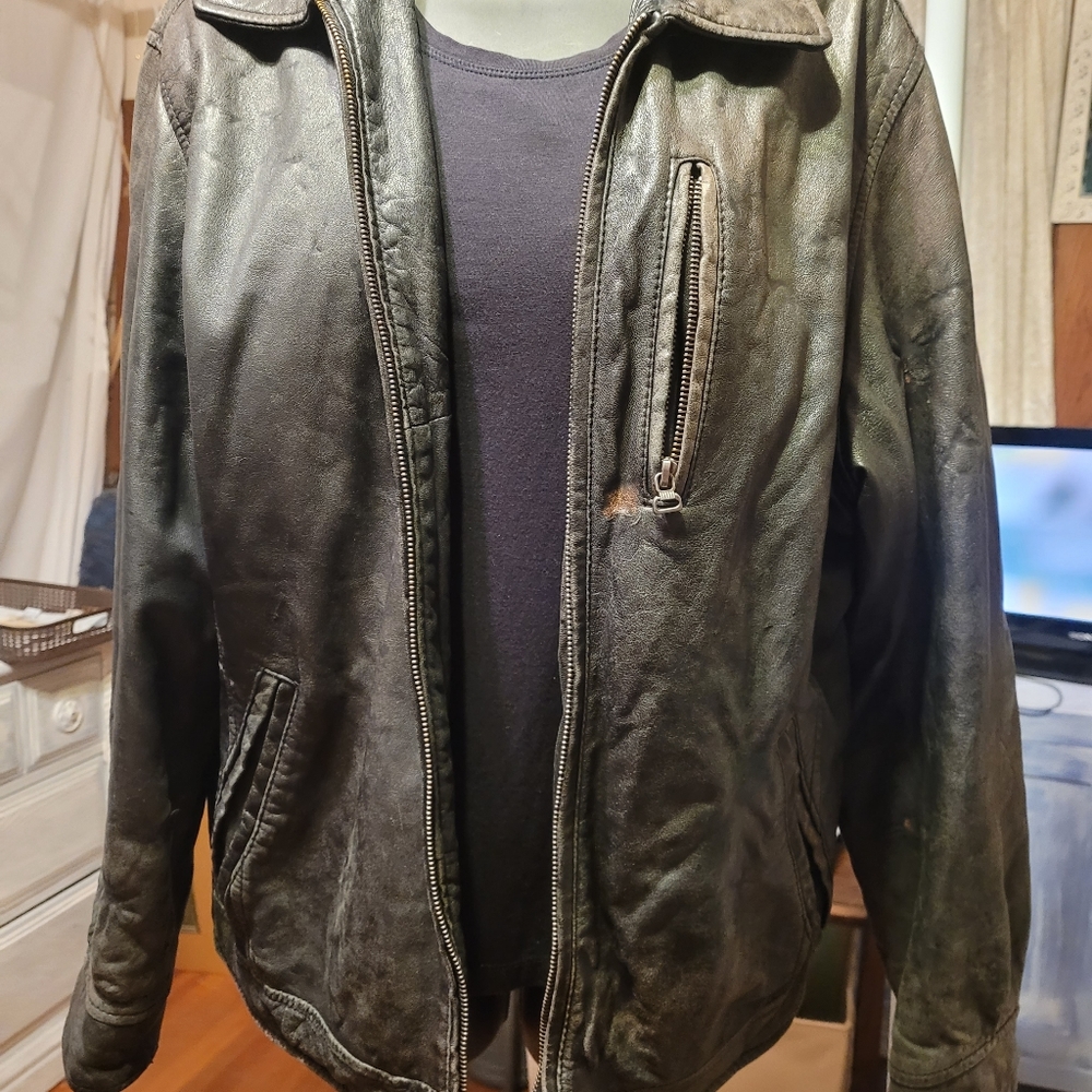 MAX USA Men's Size Small Biker's Leather Jacket
